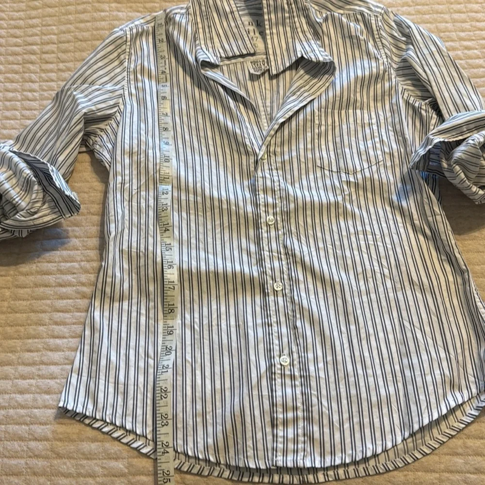 Frank & Eileen Crinkle Barry Button Down Blouse Small Gray & White Stripe - Picture 2 of 7
